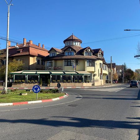 Hotel Gallant 锡比乌 外观 照片